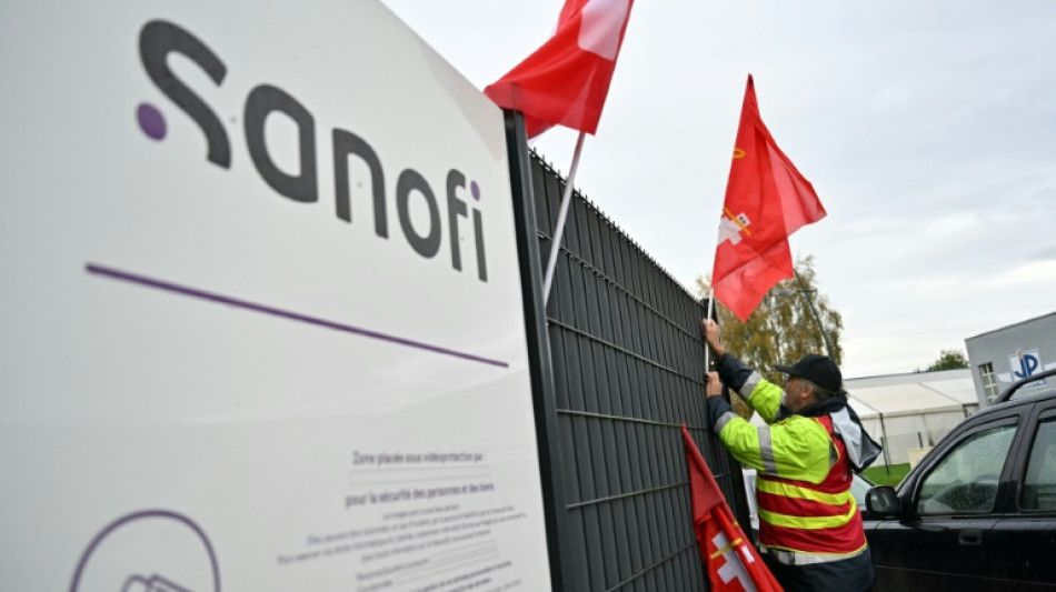 Sur le site Sanofi de Lisieux, Olivier Faure lance un appel à la "souveraineté industrielle"