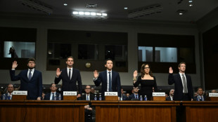 US lawmakers win apology from Zuckerberg in tech grilling