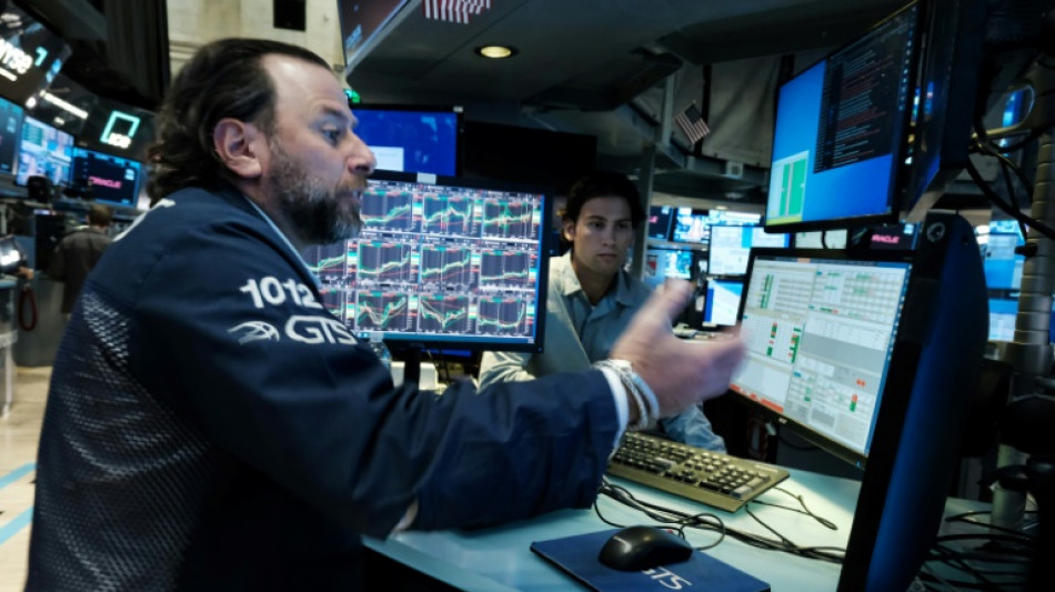 Wall Street en ordre dispersé, prudence avant une semaine chargée