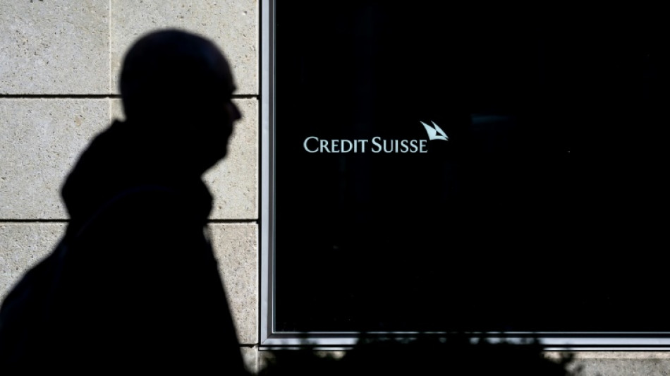 Credit Suisse busca dar tranquilidad tras vivir una jornada turbulenta