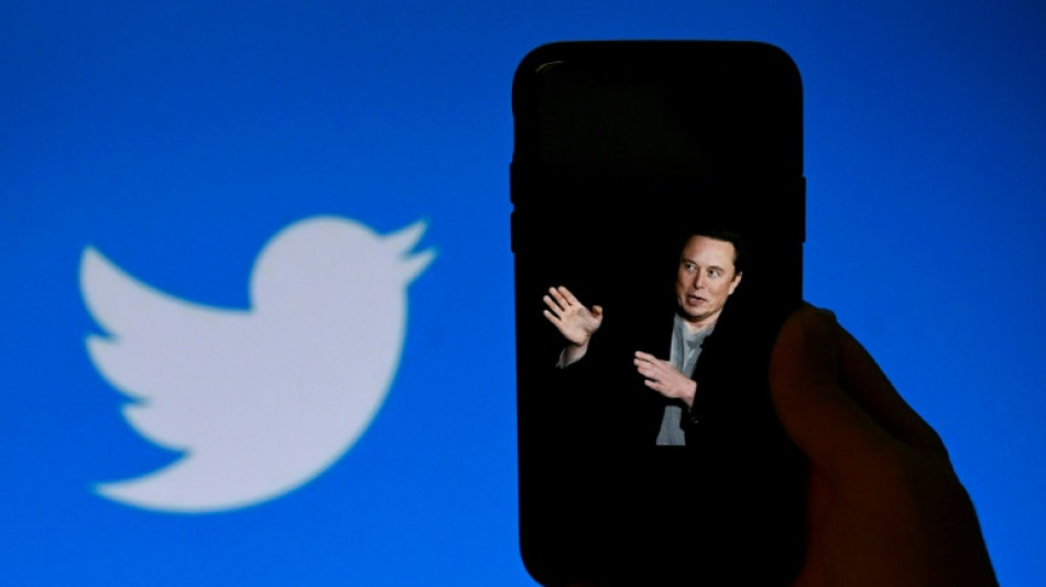 Elon Musk annonce un nouvel abonnement plus cher pour masquer les pubs sur Twitter