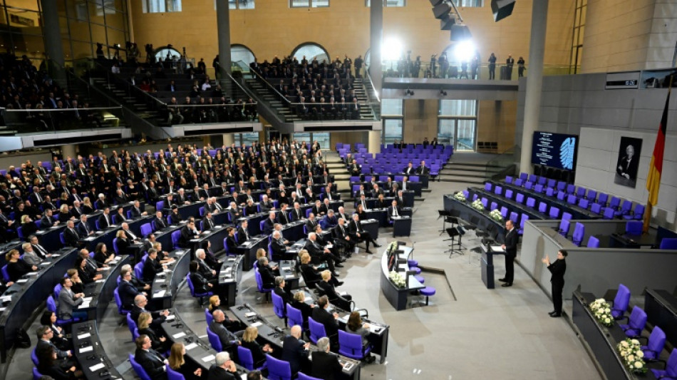 Führende Unternehmen fordern Schulterschluss von Regierung und Opposition