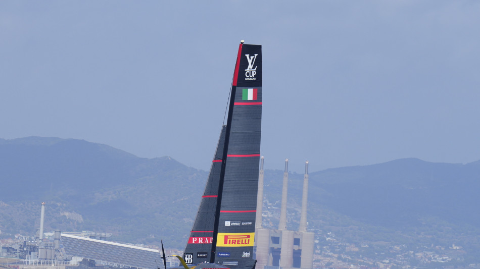 Vela: LV Cup; poco vento, regate rinviate a domani