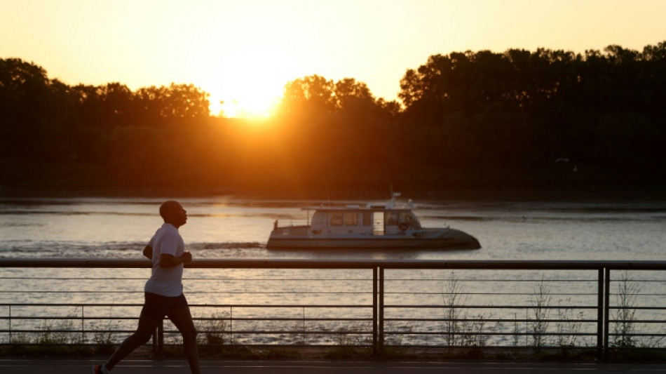 Chaleur: la France suffoque et craint la vigilance rouge