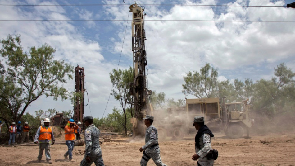 Mexican president visits mine where 10 workers trapped