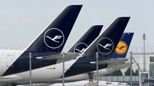 Lufthansa streicht wegen Pilotenstreiks am Freitag fast alle Flüge