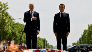 Biden bei Besuch in Frankreich: "Die USA stehen fest an der Seite der Ukraine"