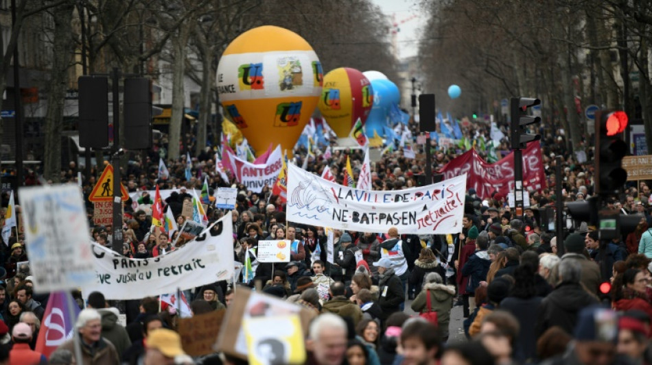 Retraites: les carrières longues au coeur de la commission mixte paritaire, 8e journée de mobilisation