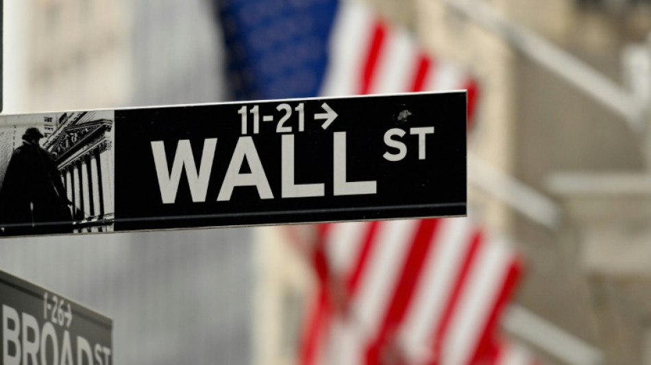 Wall Street termine en baisse, l'élan aura été de courte durée