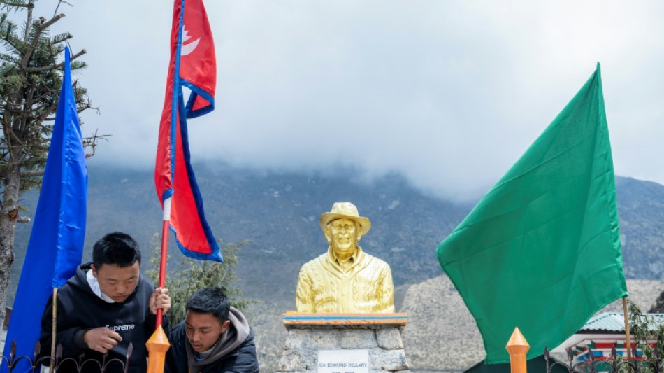 70 après sa conquête, la cime de l'Everest attire toujours