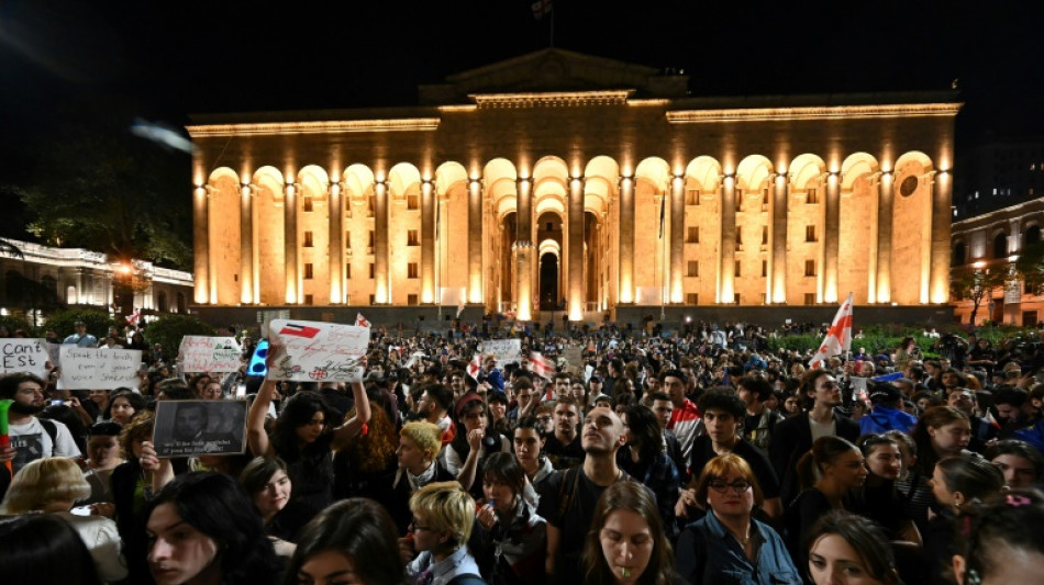 Hunderte junge Menschen bei pro-europäischer Demonstration in Georgien