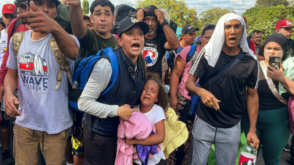 Une caravane de migrants qui voulaient rebrousser chemin bloquée à la frontière du Panama