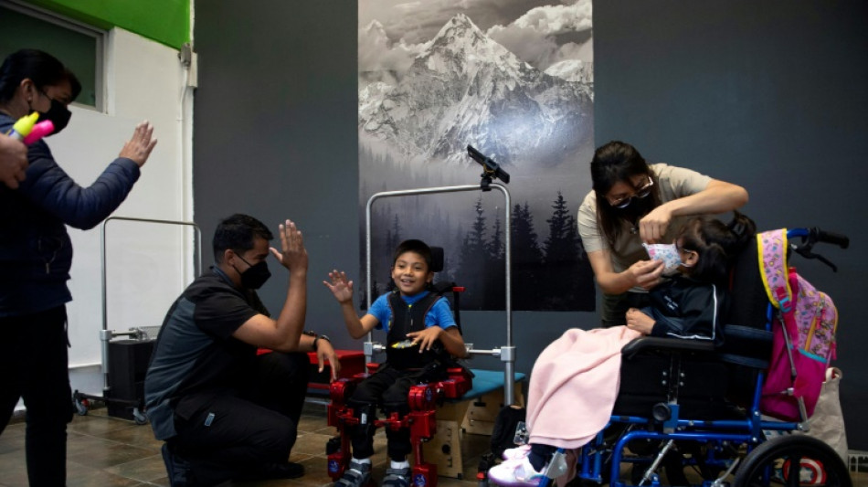 Niños con parálisis cerebral en México descubren el juego gracias a la robótica