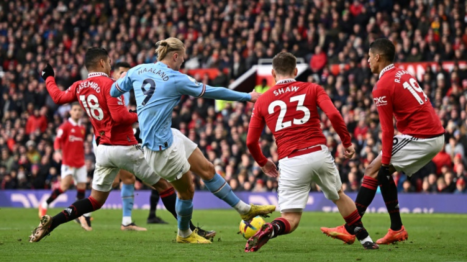 El Manchester United impone su ley con una remontada ante el City