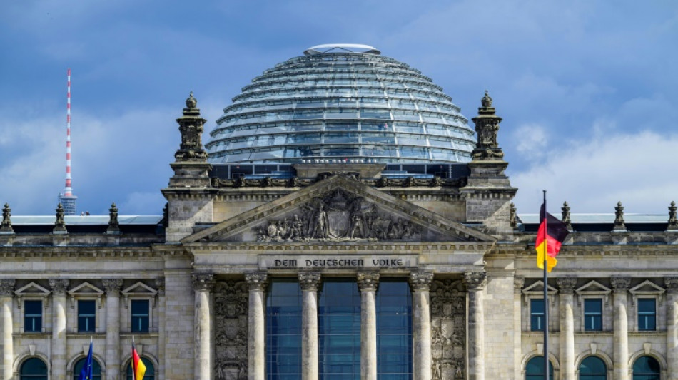 Bundestag billigt Bafög-Novelle - Studierende bekommen mehr Geld