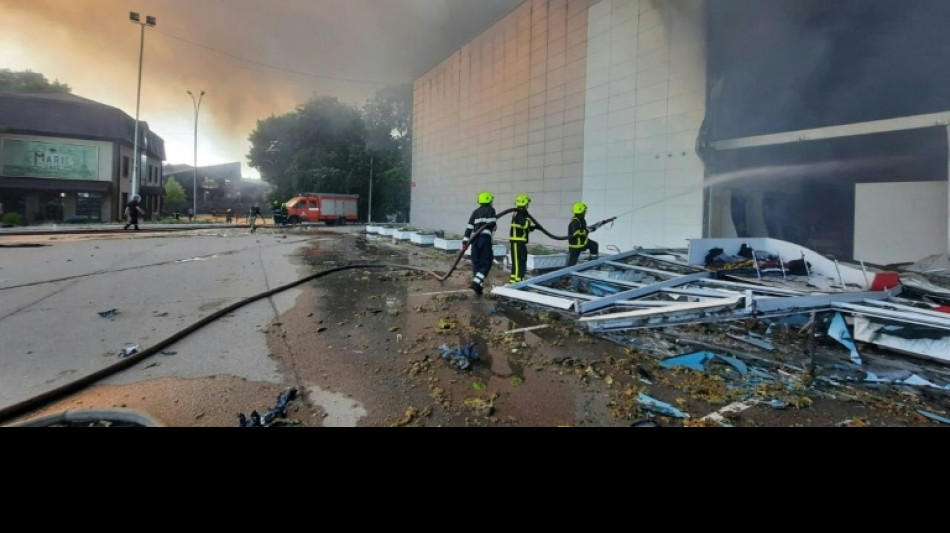 Mindestens zehn Tote bei Angriff auf belebtes Einkaufszentrum in Zentralukraine