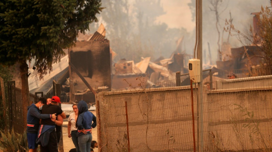 Incendios forestales en zona centro sur de Chile dejan al menos 13 muertos