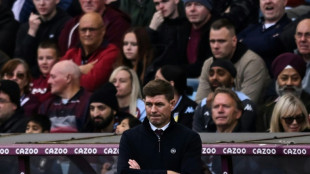 Steven Gerrard es cesado como técnico del Aston Villa tras perder ante el Fulham