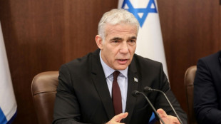 A peine à la tête d'Israël, Lapid se rend à Paris pour discuter Liban et Iran