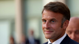 Macron ouvre un 2e round de concertations, LFI appelle à manifester