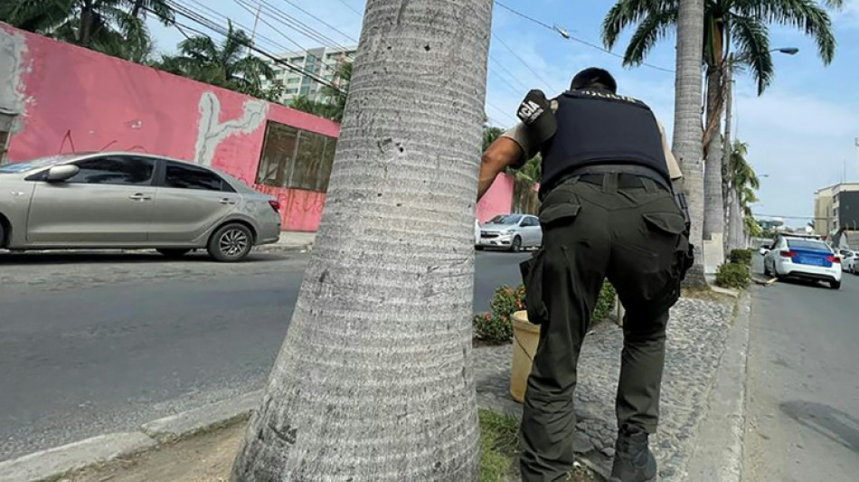 Ecuador: Bewaffnete stürmen TV-Studio während Livesendung