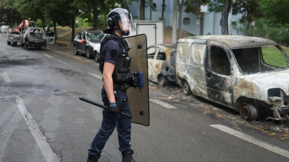 Ataque contra casa de un alcalde marca la quinta noche de disturbios en Francia