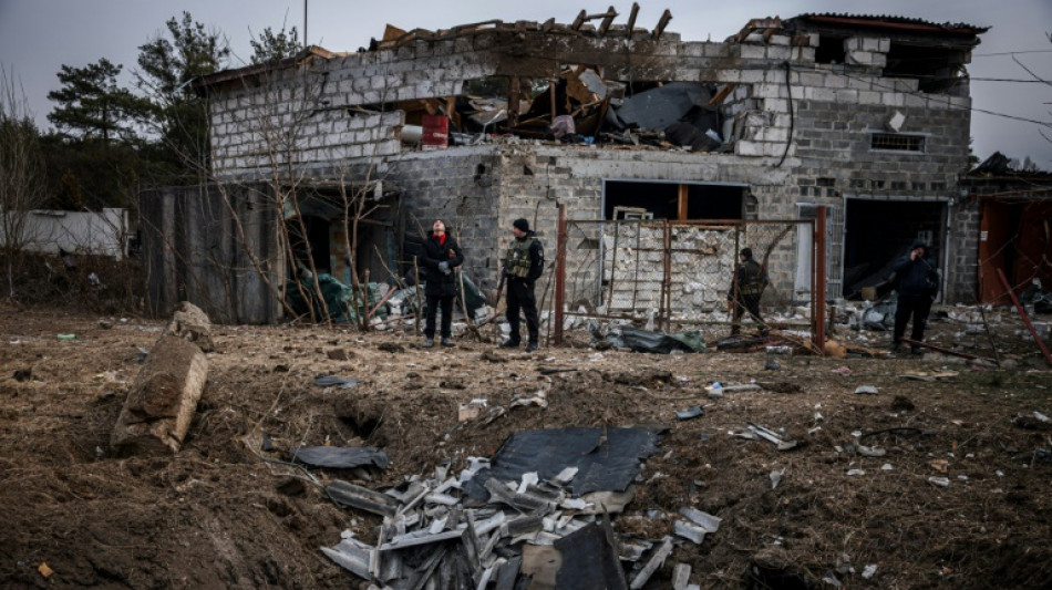 Russische Armee setzt Vormarsch auf Kiew fort und bombardiert Städte in Südukraine
