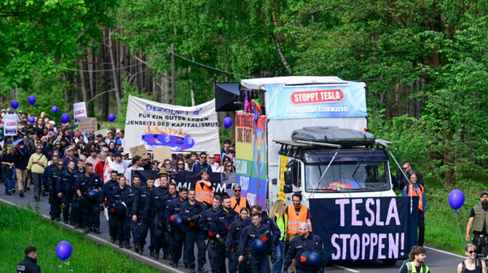 Erneut Proteste gegen Tesla in Brandenburg