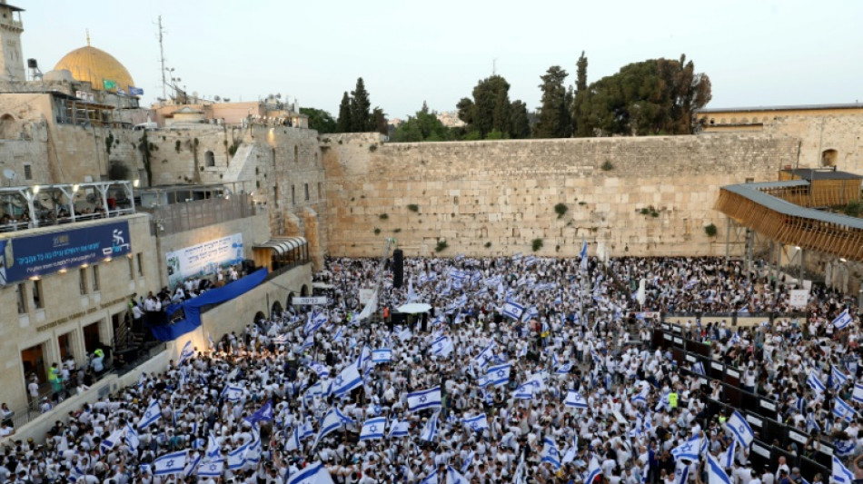 Des dizaines de milliers d'Israéliens pour une "marche des drapeaux" sous tension à Jérusalem 