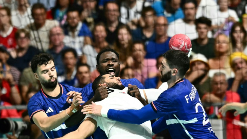 Hand: les Bleus gagnent à l'arrachée leur premier point