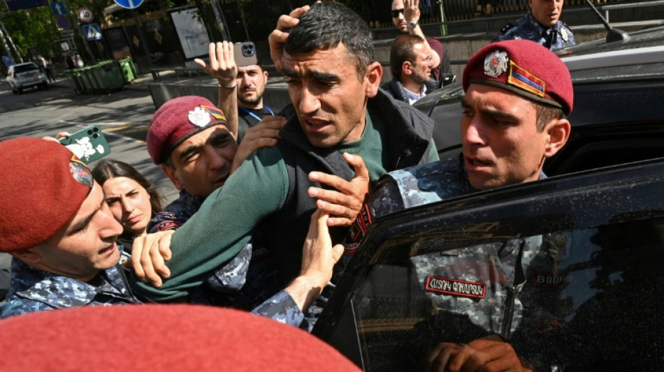 Protest gegen Dörfer-Rückgabe an Erzfeind: Über 150 Armenier vorübergehend in Gewahrsam