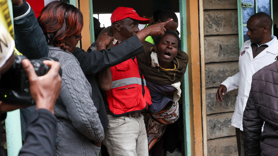 Almeno 70 bambini dispersi nel rogo nella scuola in Kenya