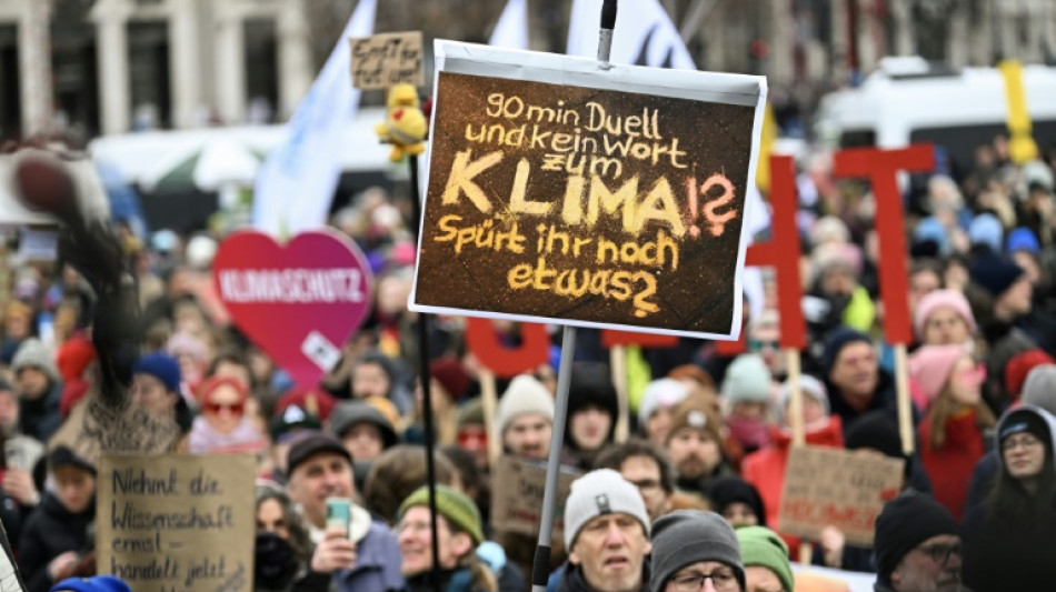 Tausende demonstrieren bundesweit für Klimaschutz und Demokratie