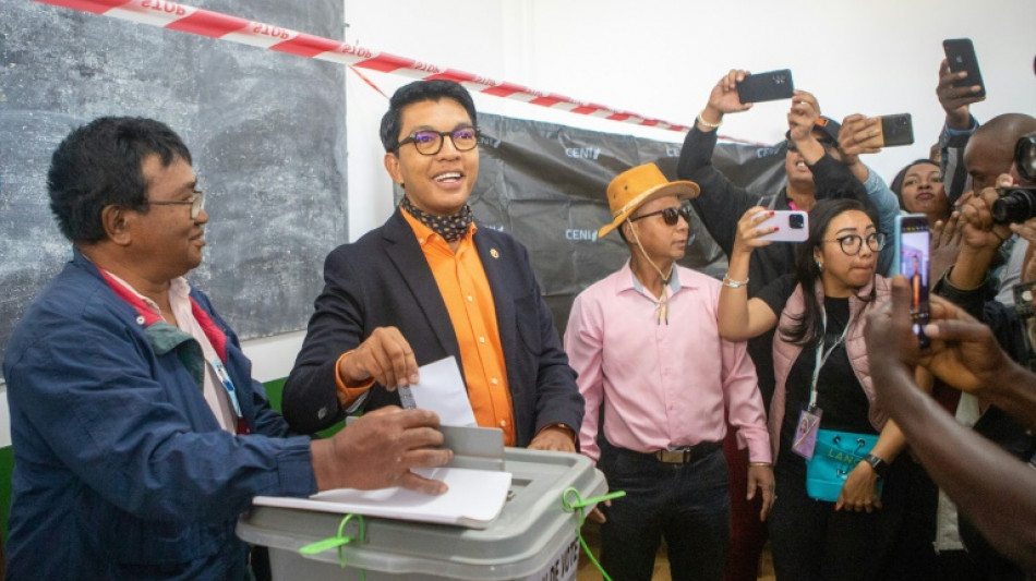 Madagaskar: Präsident Rajoelina im Amt bestätigt