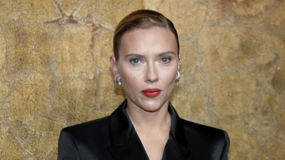 Scarlett Johansson contro OpenAI: 'Copiata mia voce per ChatGPT'