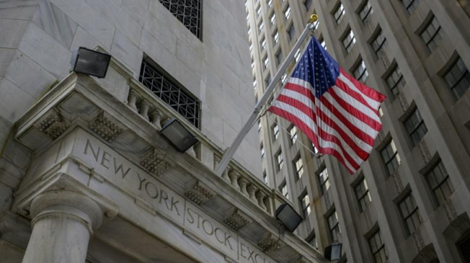 Wall Street termine en baisse, nervosité sur la crise de la dette