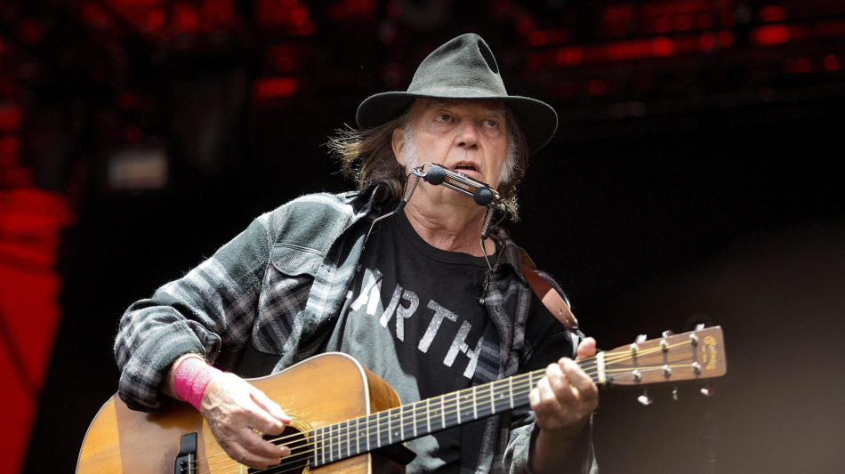  Malattie nella band, Neil Young cancella il tour 