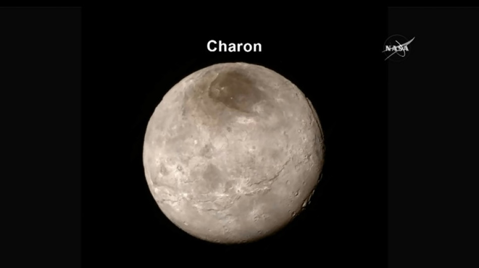  Webb telescope detects carbon dioxide on Pluto's largest moon 