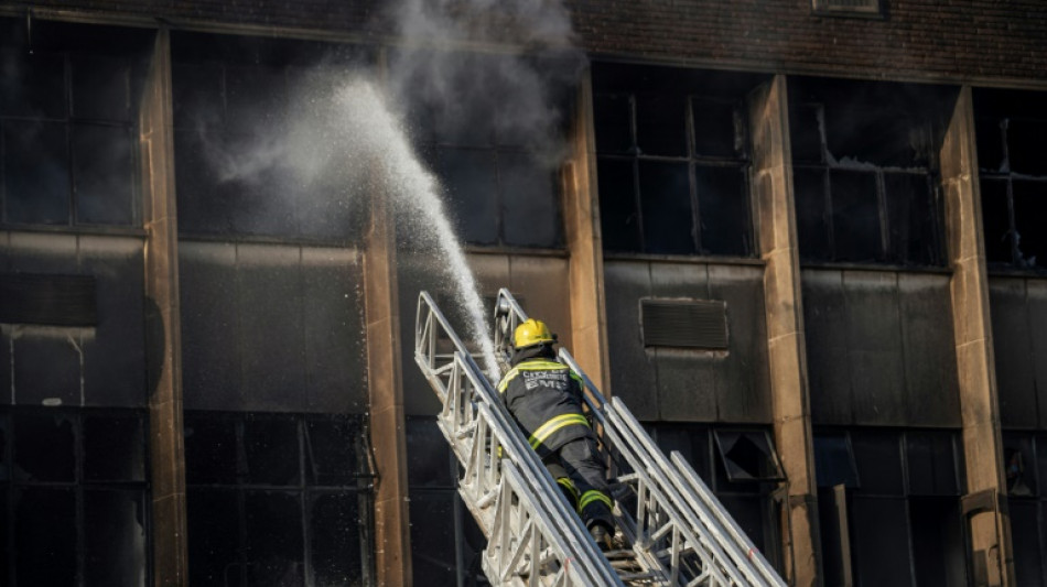 El incendio de un edificio en Johannesburgo deja al menos 73 muertos