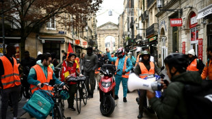 "Ras-le-bol !": grève nationale des livreurs Uber, qui réclament une meilleure rémunération