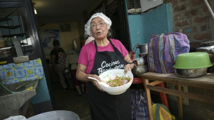 Hasta la cáscara: chef peruano impulsa la "cocina óptima" en comedores populares