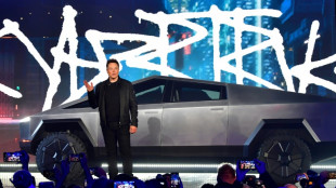 Cybertruck, la primera pickup eléctrica de Tesla, sale de planta