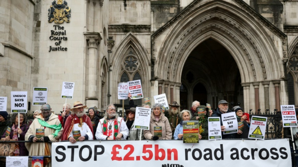 Royaume-Uni: les opposants au tunnel de Stonehenge de retour devant la justice