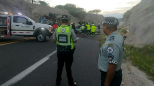 Muertos en accidente de bus en México suben a 18