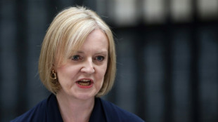 Royaume-Uni: premier duel avec l'opposition pour Liz Truss