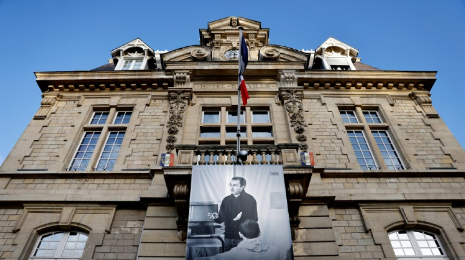 Assassinat de Samuel Paty: six anciens collégiens jugés à huis clos