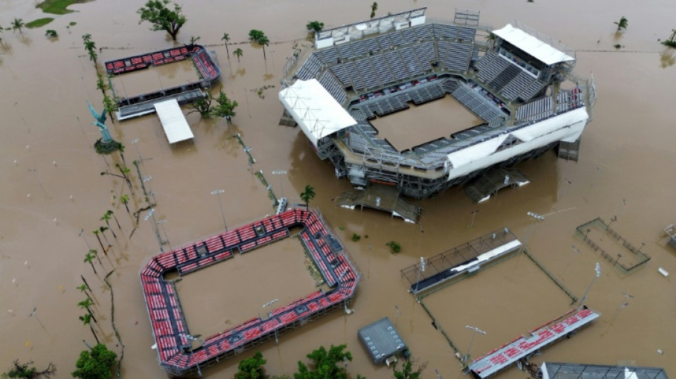  Death toll from Hurricane John hits eight in Mexico 