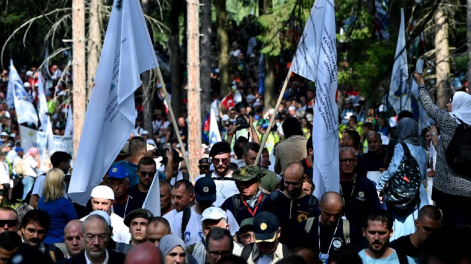 Tausende nehmen an Gedenkmarsch für Opfer des Massakers von Srebrenica teil