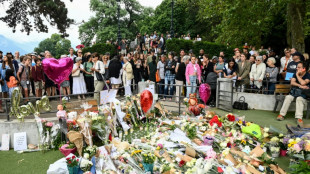 Homenaje en Annecy a los que intentaron detener al autor del ataque con cuchillo