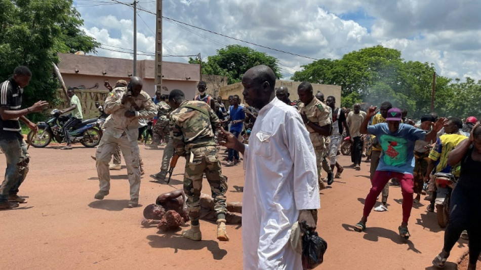 Mali: attaque "terroriste" repoussée aux portes de la capitale